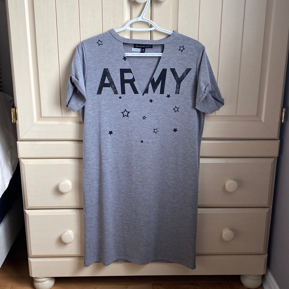 Marshalls “Derek Heart” t-shirt dress, grey, size medium